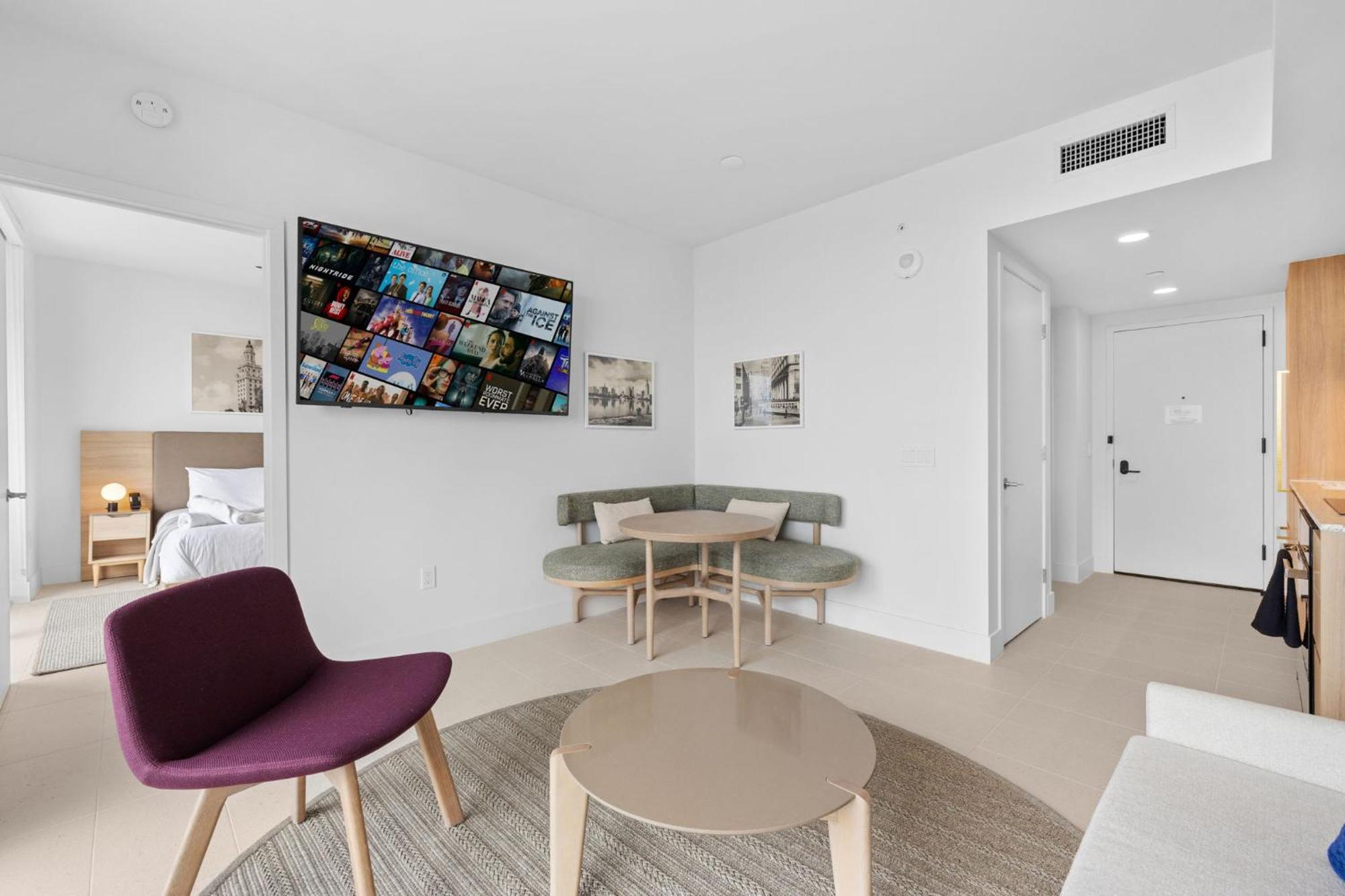 Luxury Panoramic Views - The Ultimate Downtown Getaway *