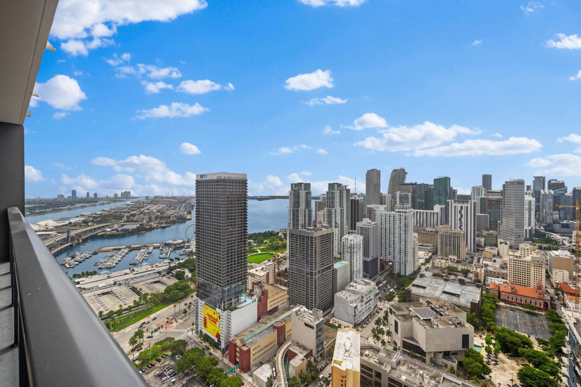 Apartment Luxury Panoramic Views - The Ultimate Downtown Getaway
