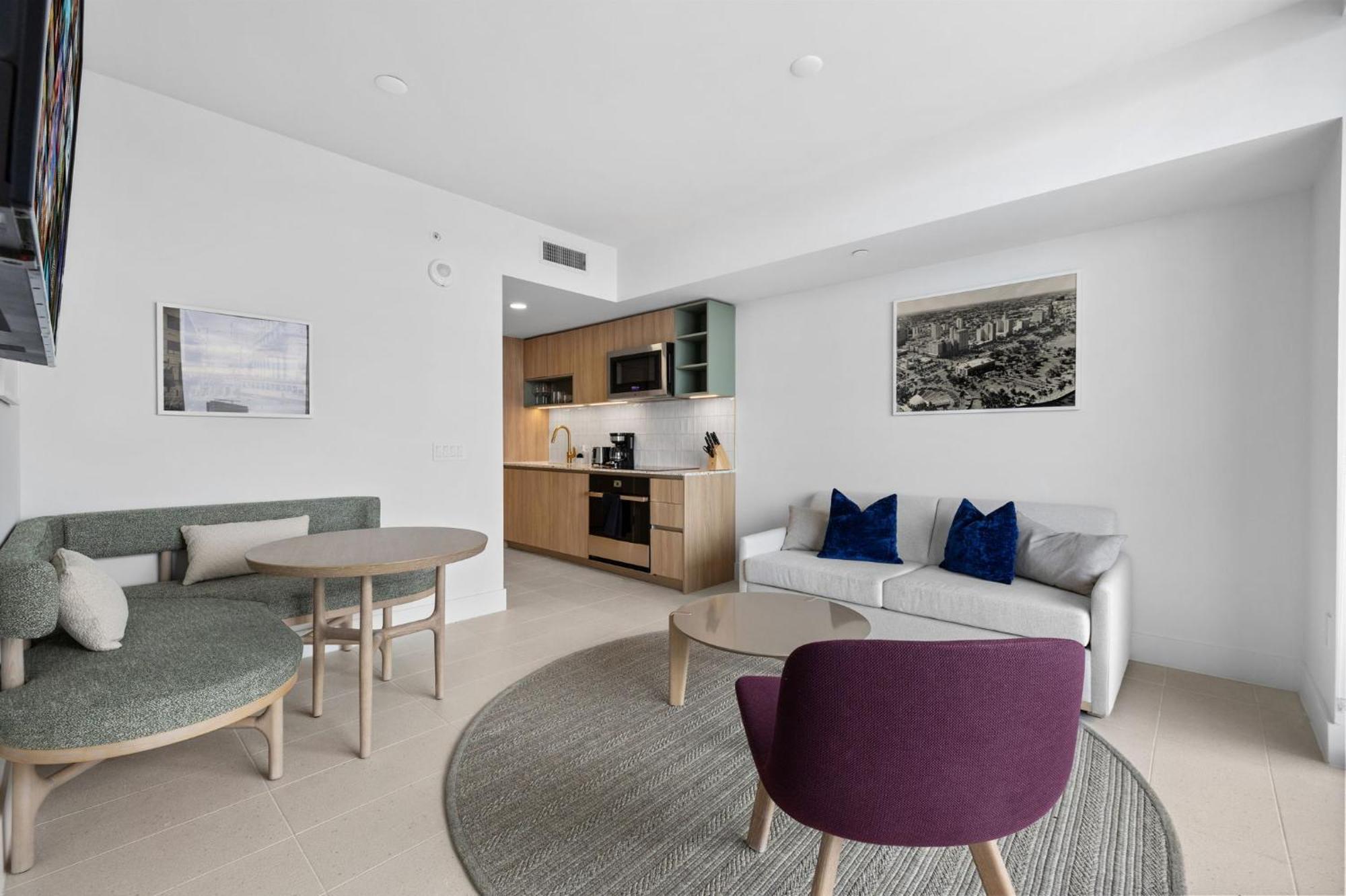 Luxury Panoramic Views - The Ultimate Downtown Getaway Apartment Miami